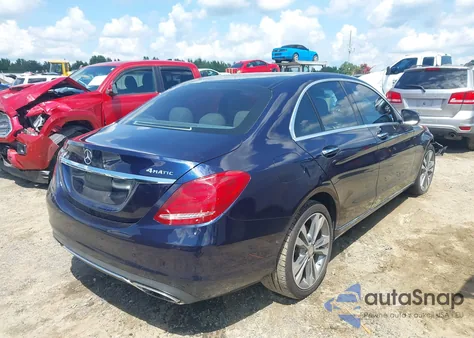 2015 Mercedes-Benz C 300 4Matic/Luxury 4Matic/Sport 4Matic из США, поврежденный, VIN 55SWF4KB1FU040546